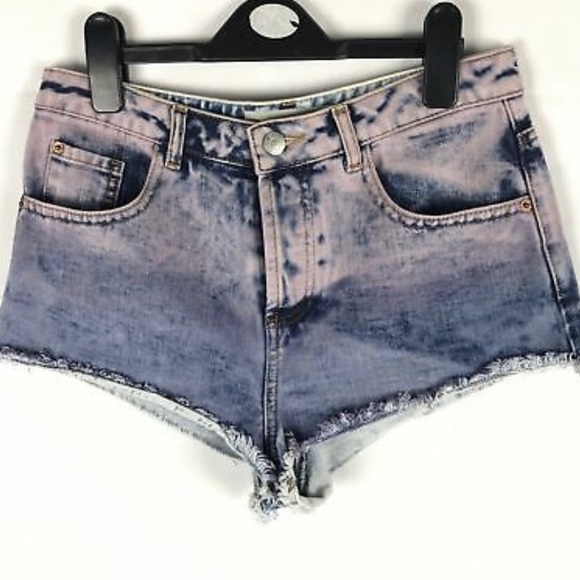 Topshop MOTO Pants - TOPSHOP MOTO Bleached Denim Shorts Hot Pants Waist 28"